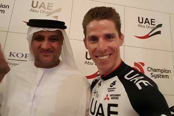 Apresentação em Abu Dhabi e com Giro de Itália nos planos